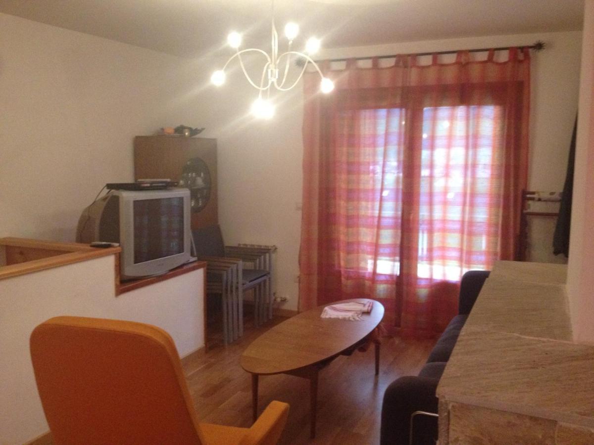 Casa En Villanúa Εξωτερικό φωτογραφία